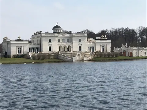 Rezydencja nad wodą
